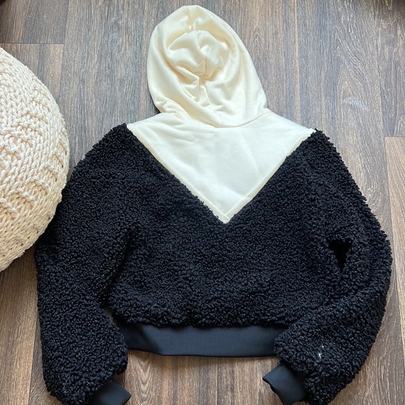 For Love & Lemons Sherpa Half Zip - Picture 6 of 9